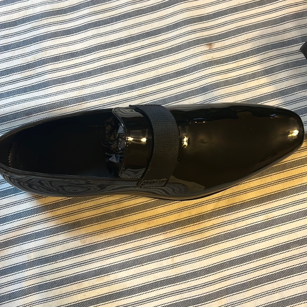 Shoe